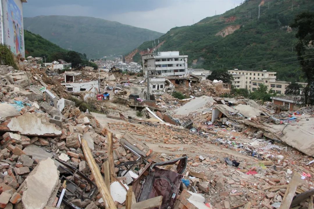 803地震五周年龙头山镇从站起来到富起来到强起来