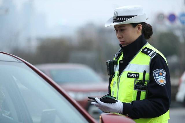 武漢市唯一的女執勤中隊長獲交警之星稱號