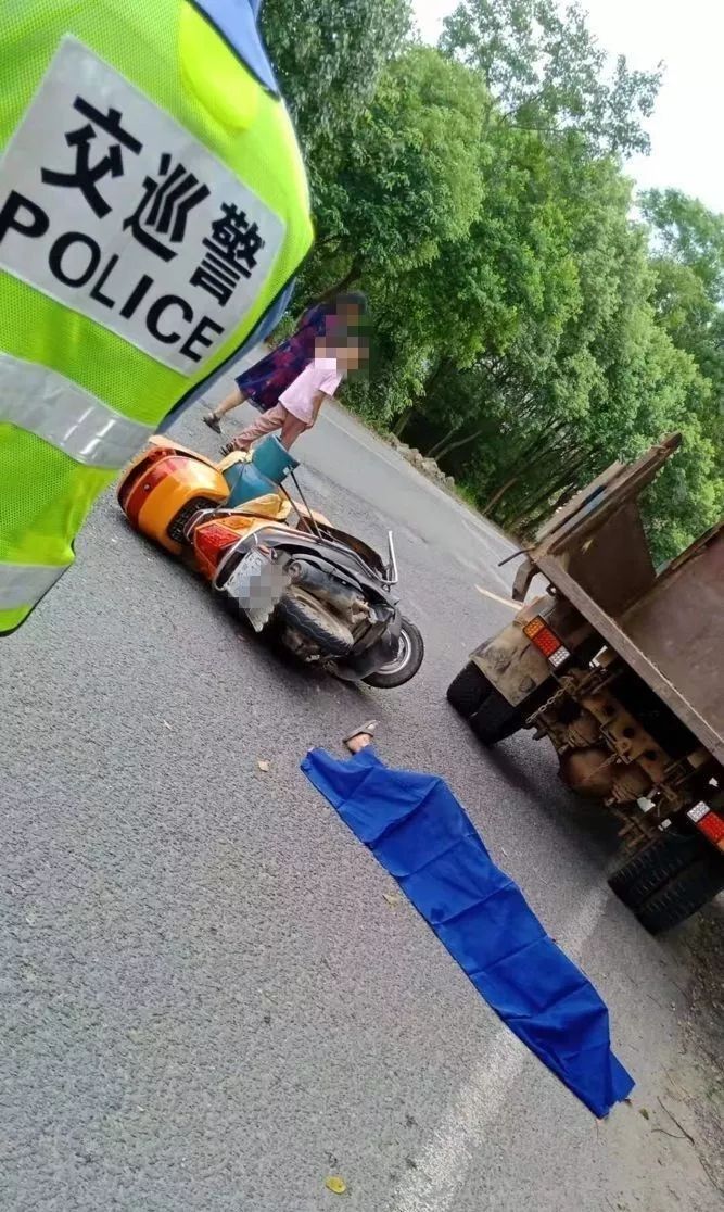 痛心上犹邻县发生一起严重车祸致一人不幸身亡