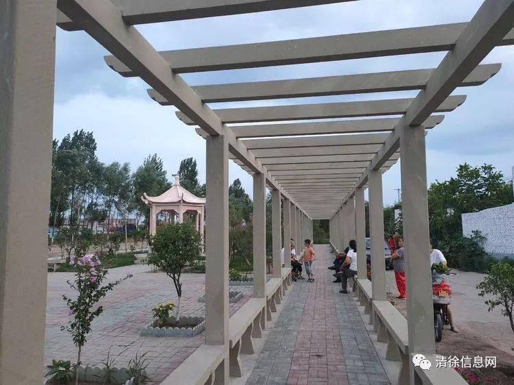 热闹清徐东青堆村消夏歌舞晚会