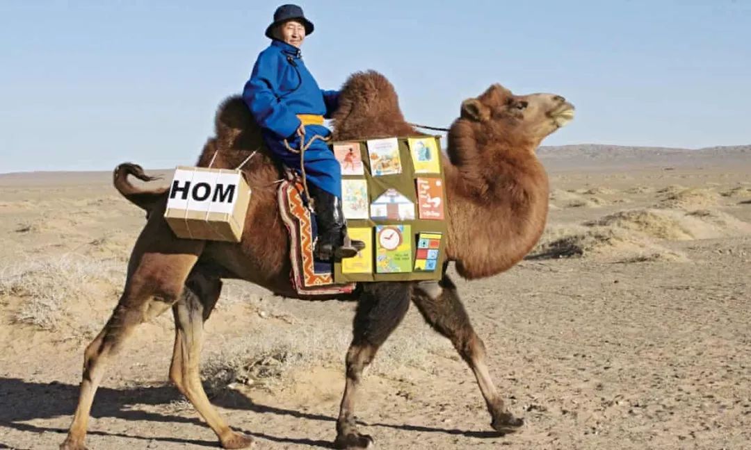 沙漠中的移动骆驼图书馆|jambyn dashdondog/mongolian childrens