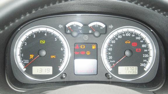 节气门故障灯亮了不要乱修是这里出了问题很轻松就能解决