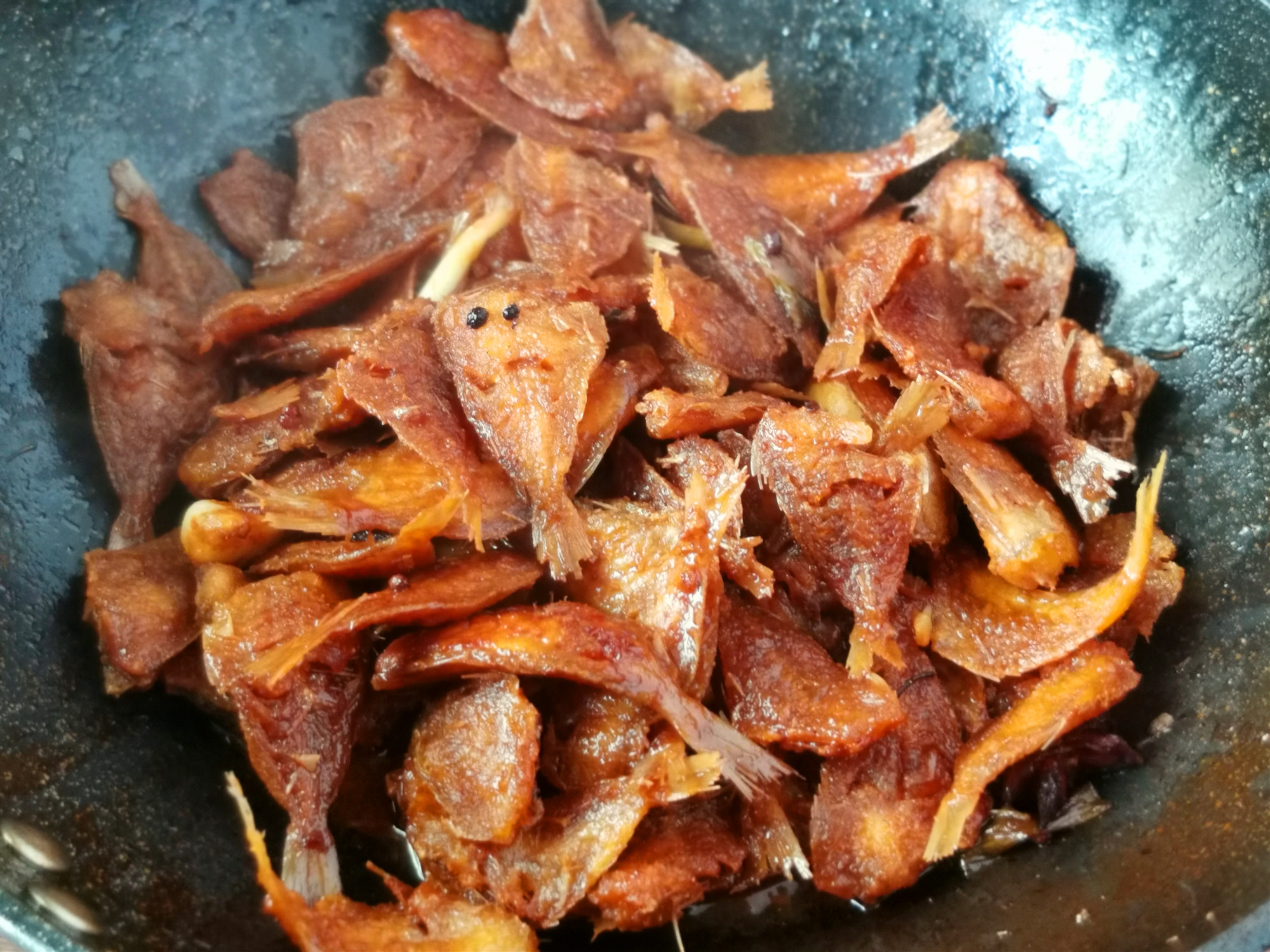 想吃罐头鱼自己在家做干净卫生吃着放心味道和卖的一样好