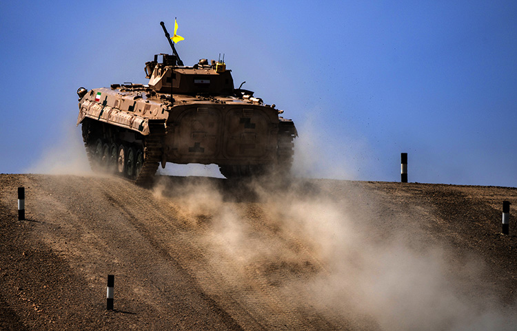 战车鏖战库尔勒苏沃洛夫突击单车赛开赛