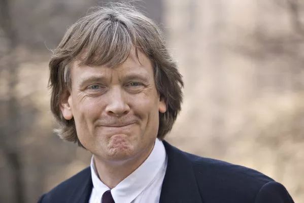 加拿大最有钱的男人:家族富过三代,每天烧14万美元可以烧50年_肯尼斯