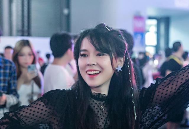 而也因为这种与众不同的感觉,沫子这一次还被《男人装》约了进行了