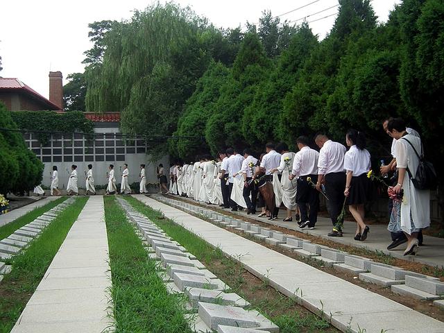 大石桥市烈士陵园图片