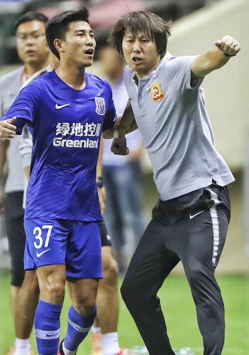 第三方视频还原李铁冲突过程蛮横狠推孙世林表情凶狠情绪失控