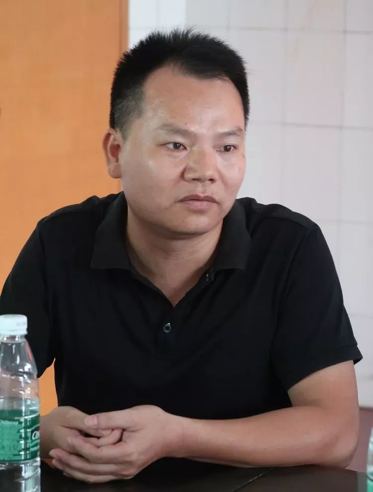 县委袁守旺书记看望吉水二中录取清华大学学子,并调研吉水二中迁建