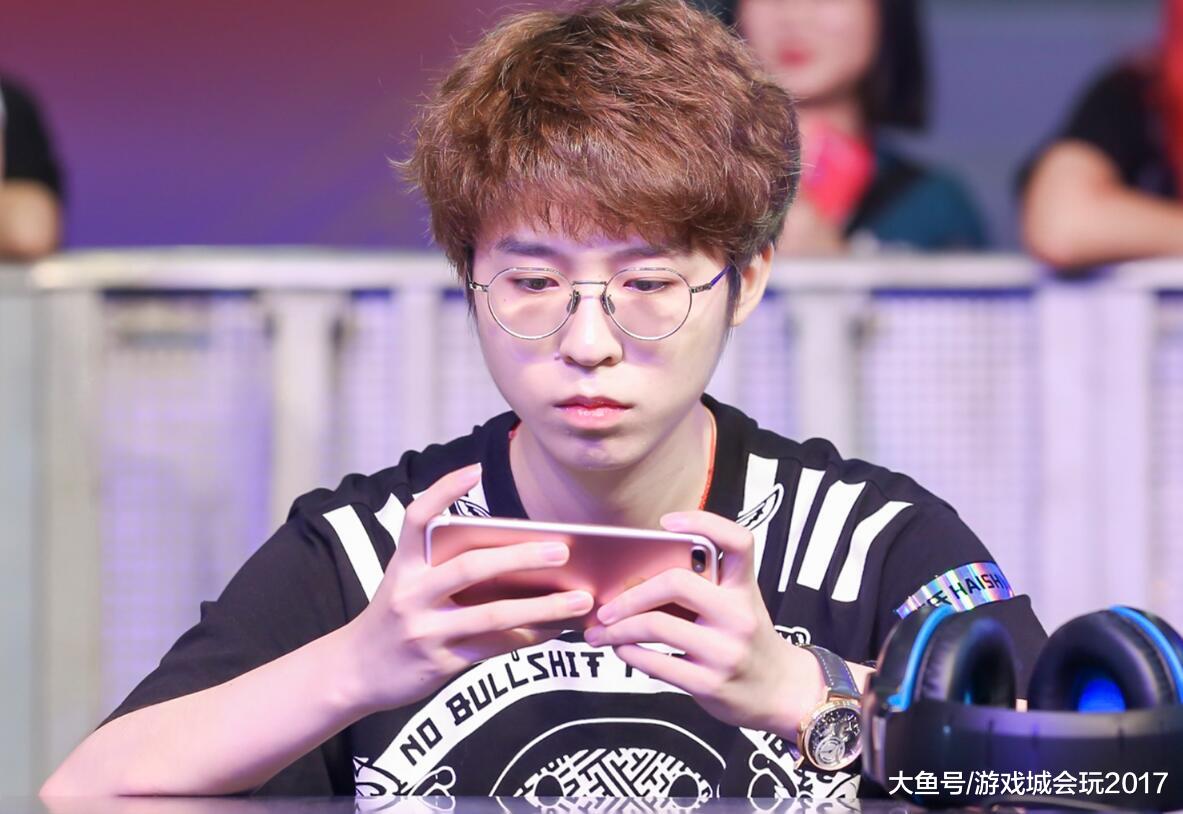 两大王者荣耀一哥同步复出张大仙强势归来嗨氏还能重回巅峰吗