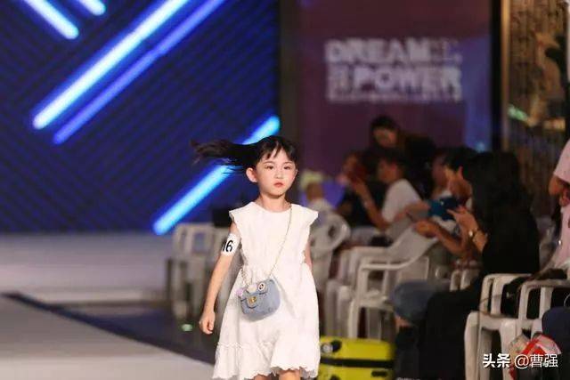 纪铭珊,李铭,许唯双少儿组冠军:王恩琪亚军:陈巧薇,林诗琛季军:庄易