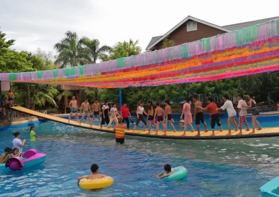 最后1天疯抢火爆抖音的网红桥惊现海口兰花谷n游乐项目玩到嗨一起来