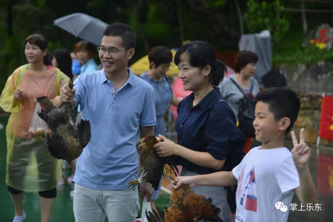 百香果采摘带旺乐东乡村游旅游扶贫助力精准脱贫