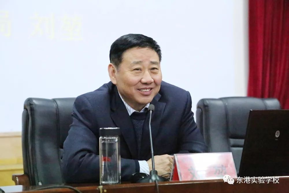 给我带来全新认识的校长,就是时任天津南开中学校长的康岫岩.