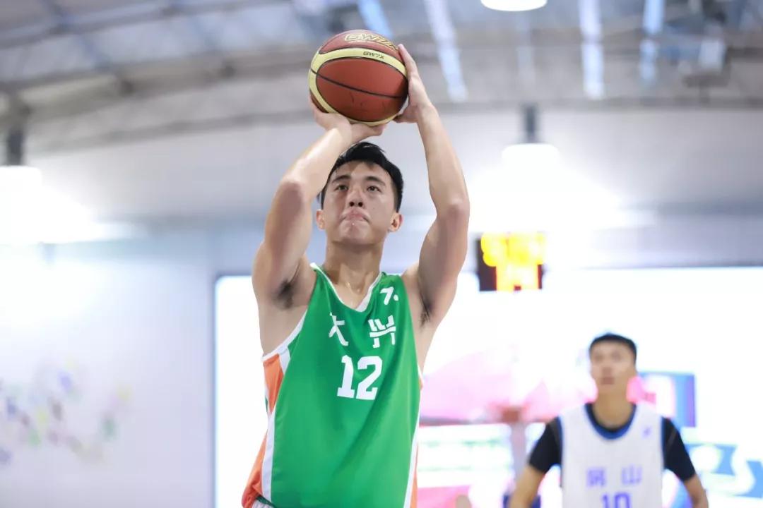 挺进八强两场三人30丨北京篮球锦标赛季后赛即将开战