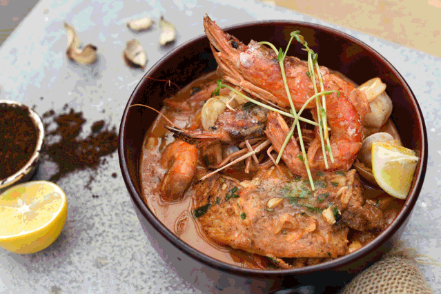 送钻石超绝水上电音狂欢比基尼派对嗨爆全场