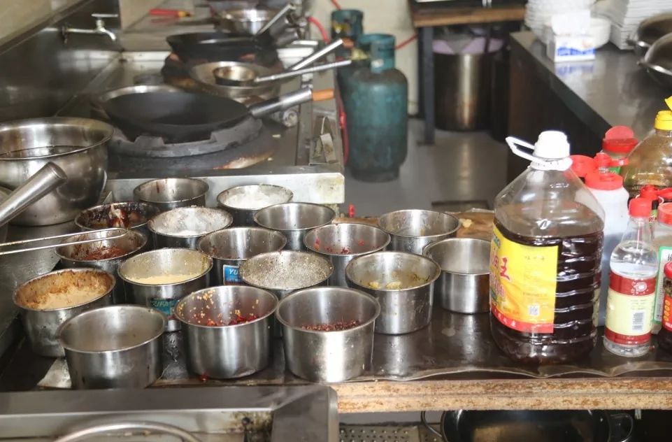 突击永康这几家饭店后厨被曝光赶紧看看有没有你常吃的那一家