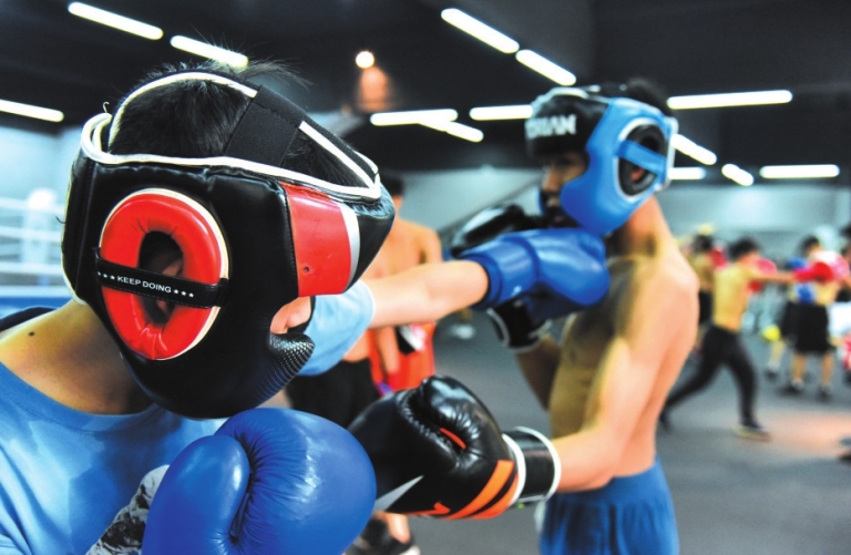 原创重庆拳力出击激情挥洒汗水