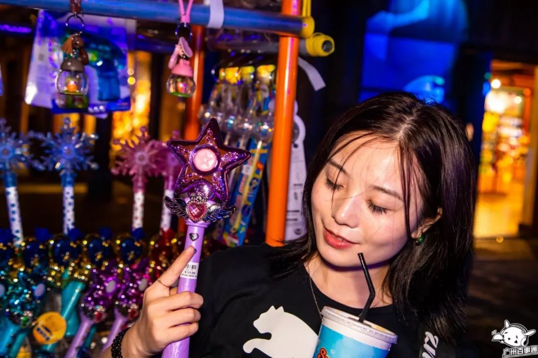 码限时抢购04广州融创水世界狂浪音乐节狂欢的电音节搬到水上抖音神曲