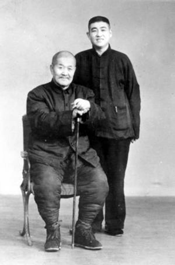 因长相太憨厚他被恩师张寿臣算计了一辈子捧哏比逗哏有饭