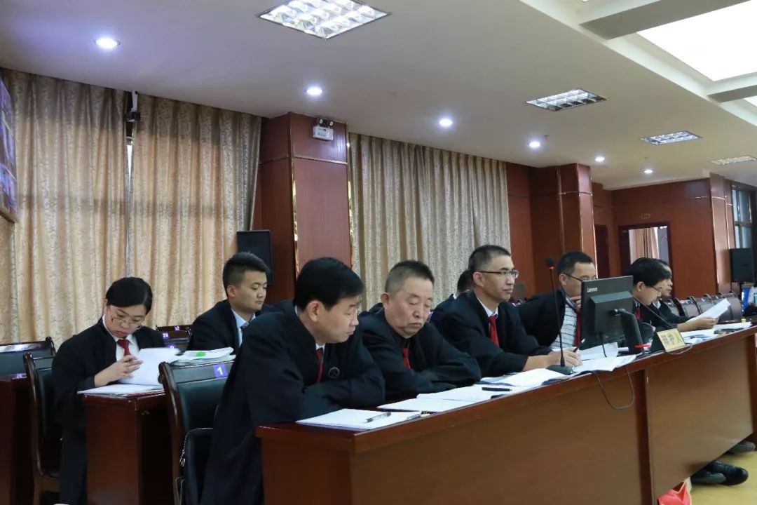 故意挑事打人暴力讨债甘肃两起涉恶案件公开审理