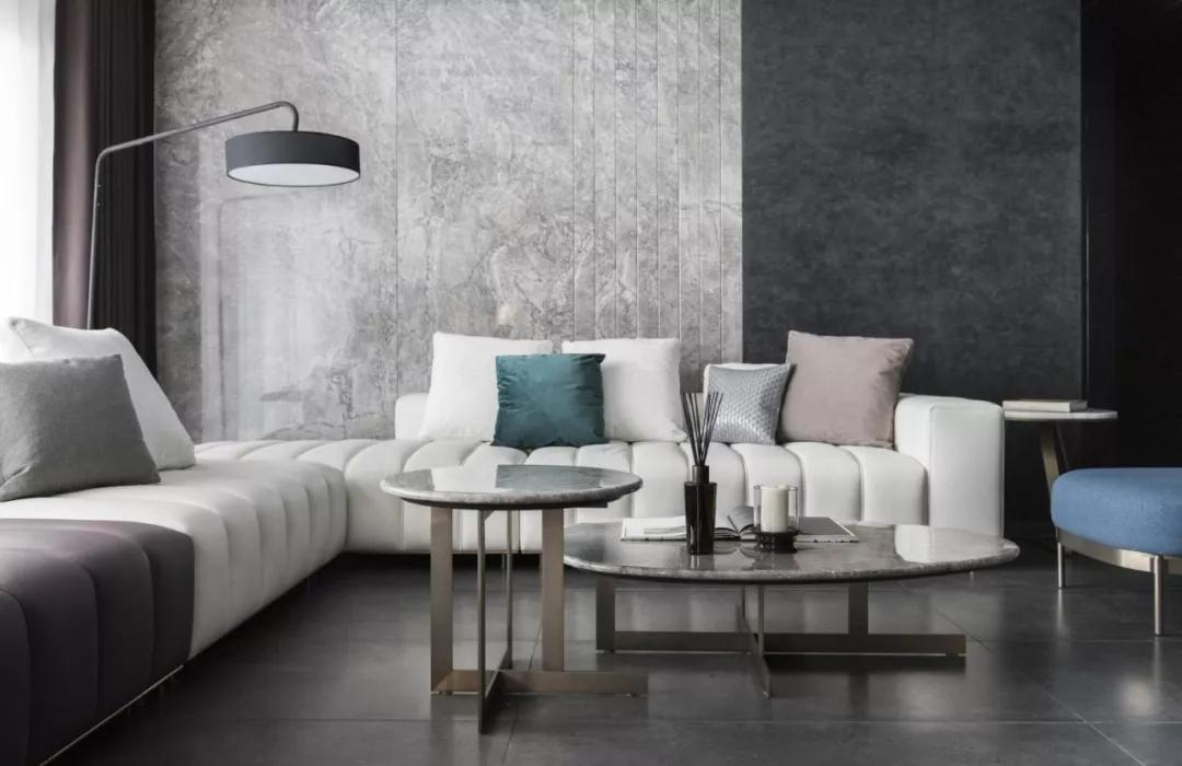 除了色彩的搭配,在高级灰中增加金属,布艺,竹编,亚麻等材质,同样能