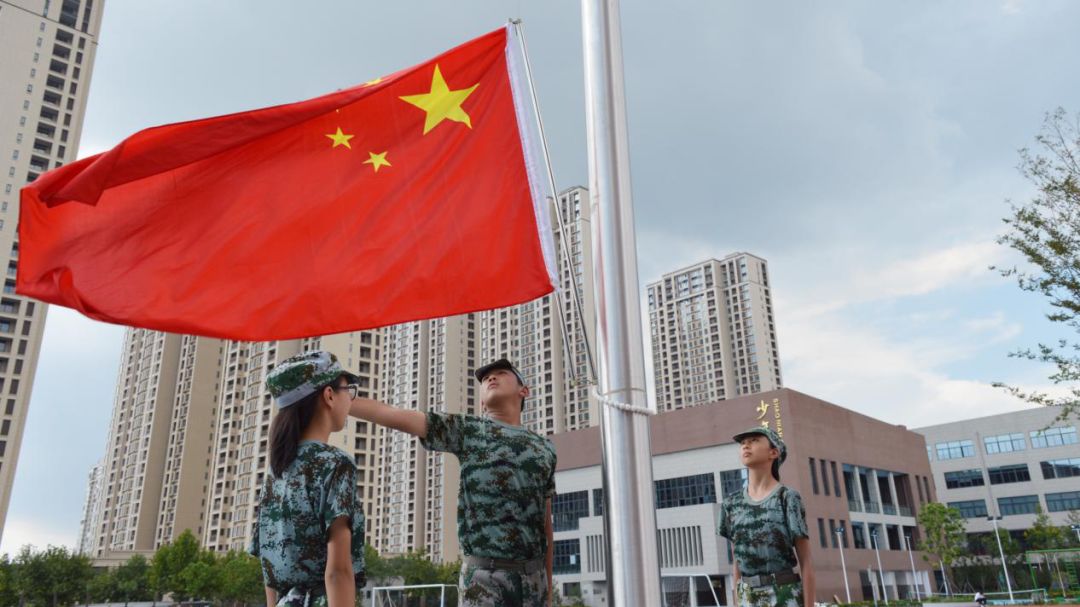 "五星红旗有14亿护旗手",有你,有我!_国旗