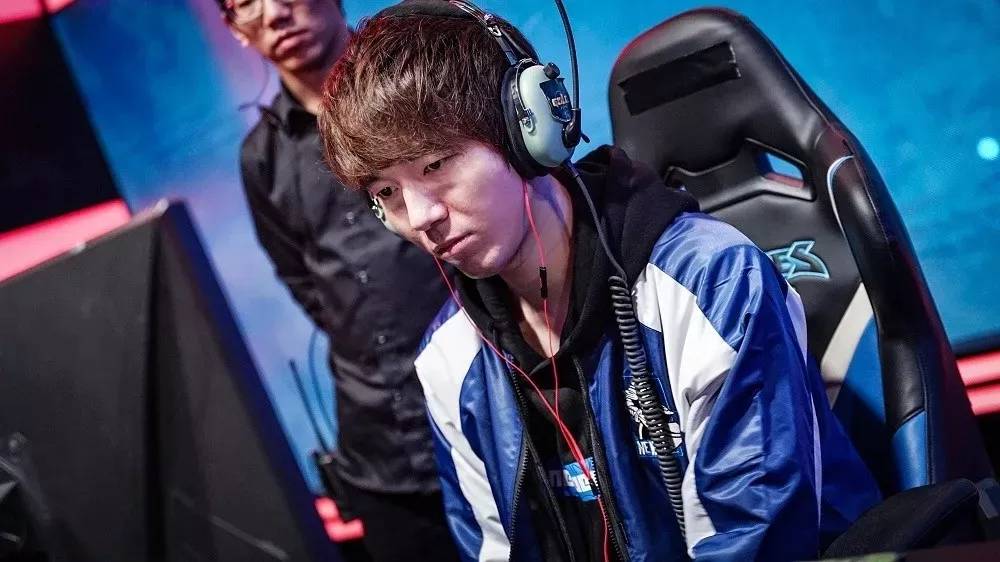 lyn神先知打懵th000infi怨妇领袖回来了