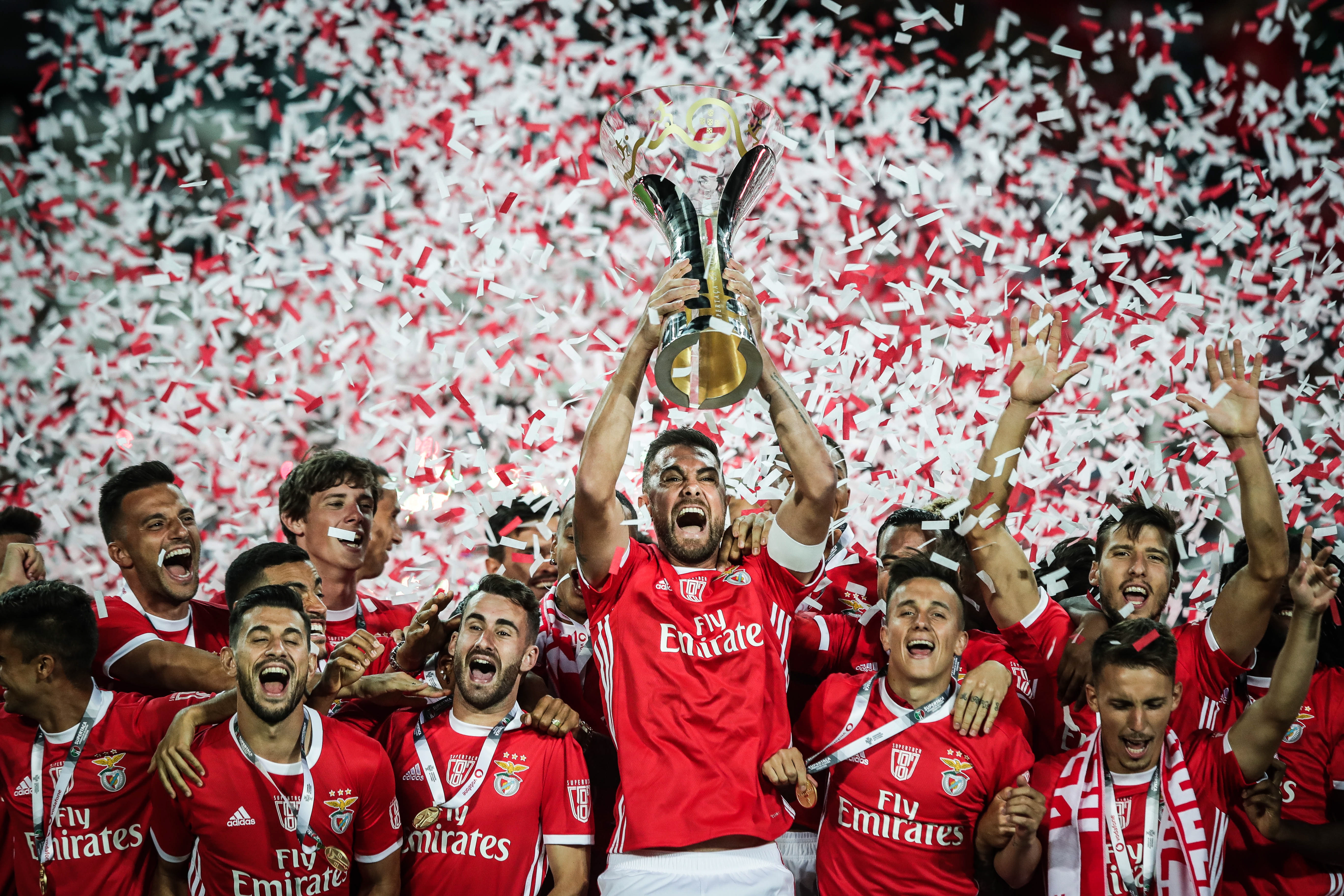 足球——葡萄牙超级杯:本菲卡夺冠
