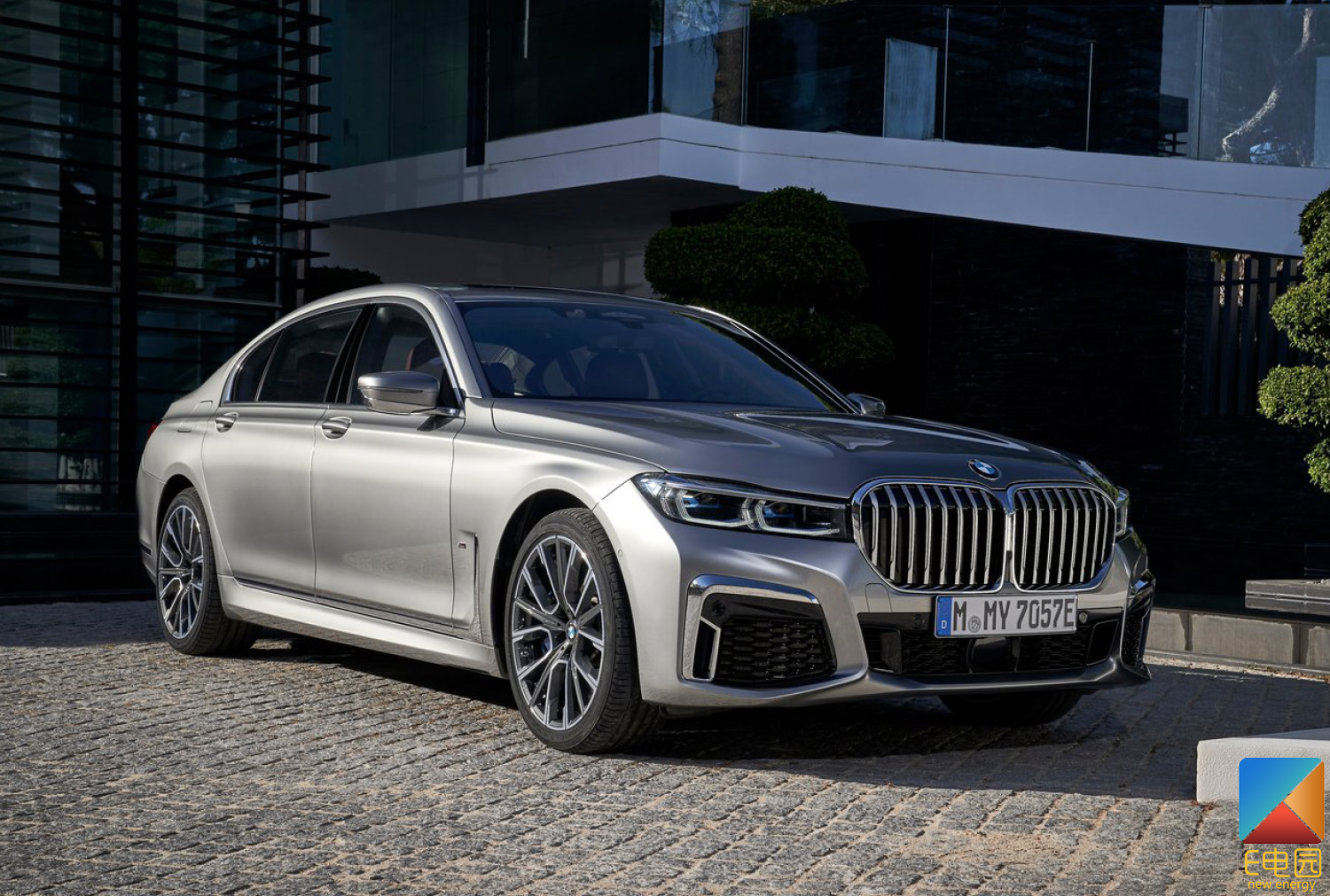 续航可达700km 宝马7系或将推出纯电动版本