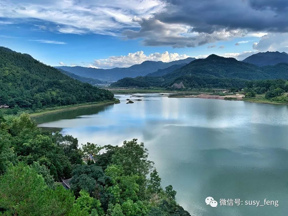 白鹤山庄丨在山上搭个帐篷好吗?有空调的那种