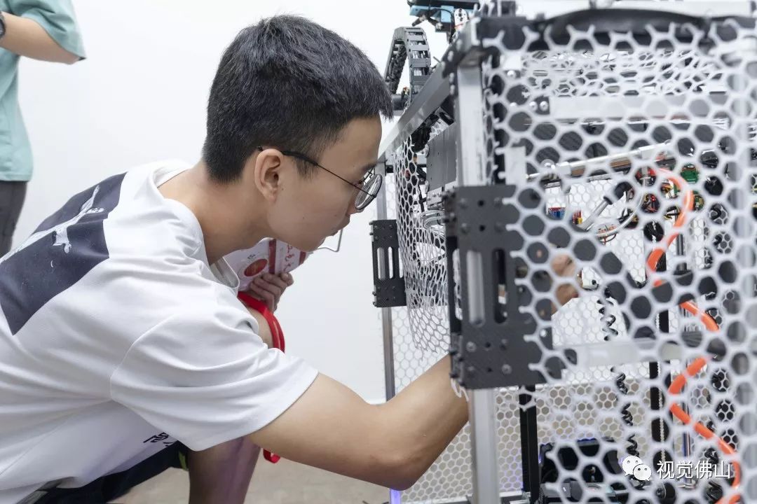 工科生的王者荣耀佛科院机器人战队展锋芒