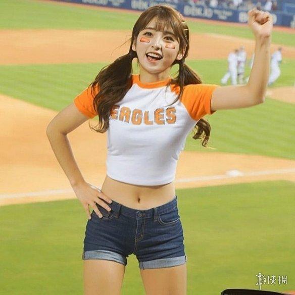 小姐姐元气满满颜迷人韩国啦啦队长李夏恩美图赏