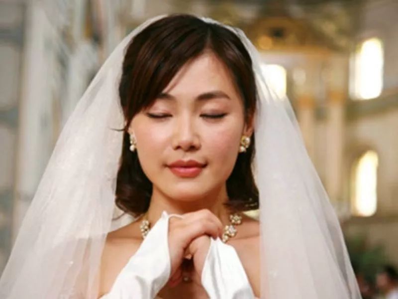 她曾是湖南卫视娱乐一姐,为出名勾搭有妇之夫,如今消失匿迹!_赵子靓