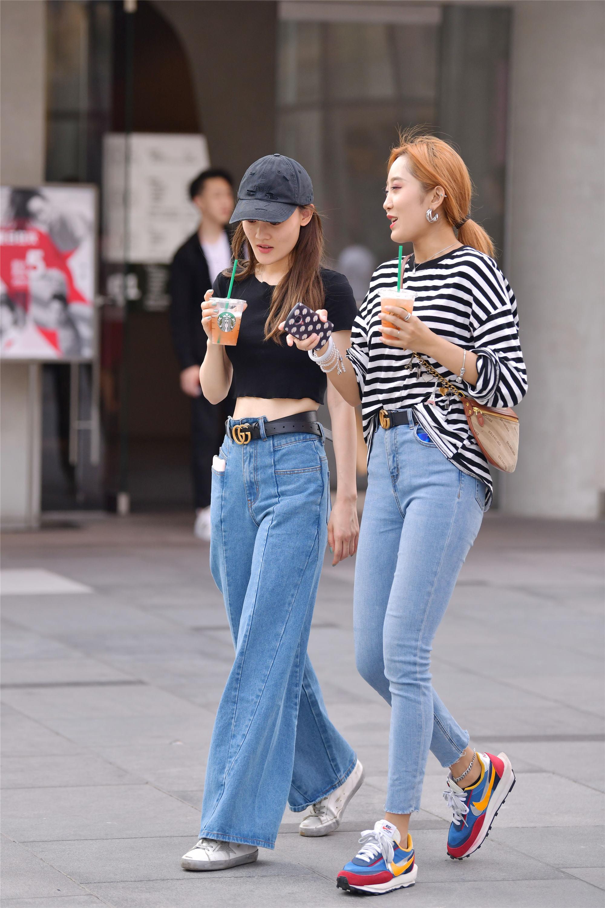 和闺蜜一起逛街,你会如何穿搭服装,会考虑闺蜜的感受么?