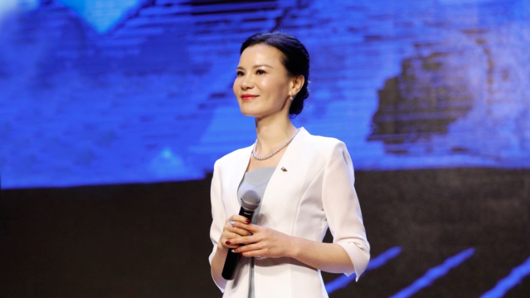 丽贝亚白海波,丽贝亚_大山谷图库