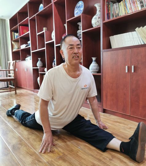 我是新中国同龄人黄元明从小师傅到先进工作者