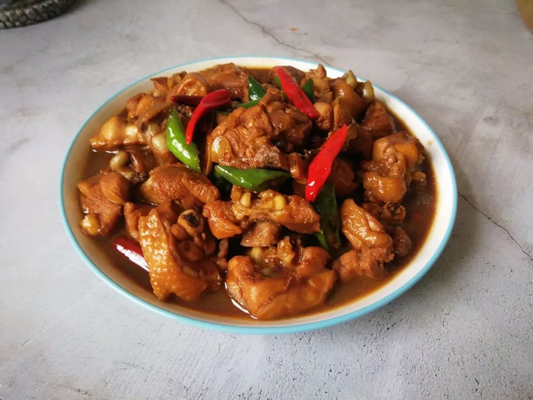 酱香鸡块:鸡肉这么做才够味儿,肉嫩爽口,太香了