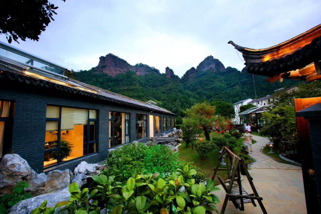 标题起得再美不如新昌天姥山居的风景美