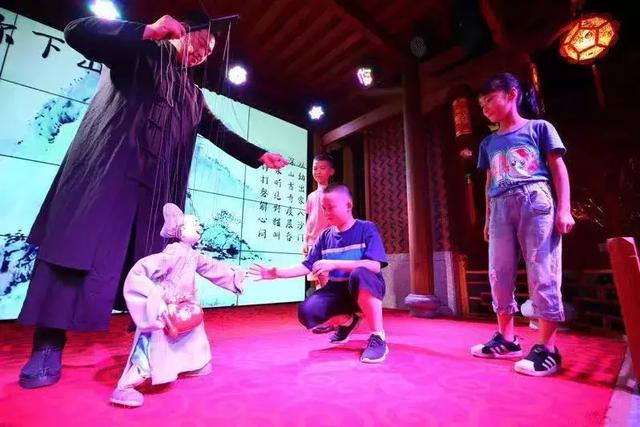 《泉州讲古》走进晋江五店市祥雲滙館,泉州讲古栏目组讲古人王培焕