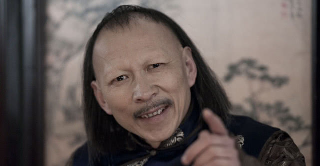 他曾饰演《倚天》中的韦一笑,因演的坏角太多,生活中常被质疑_李明