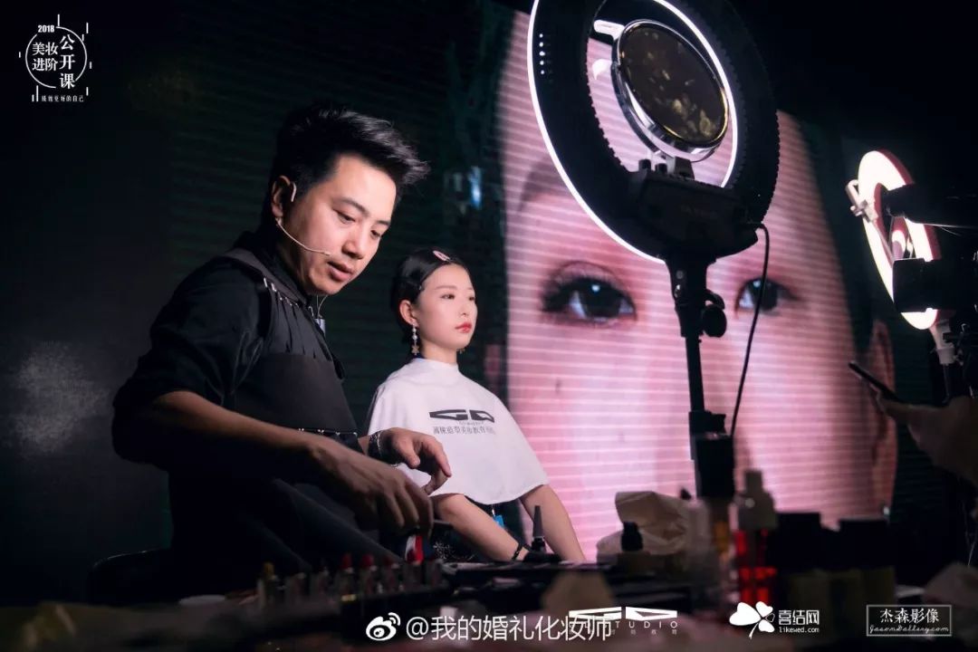 (曹国栋老师现场讲学)before & after↓↓↓鱼骨是指眼睛睫毛根部软骨