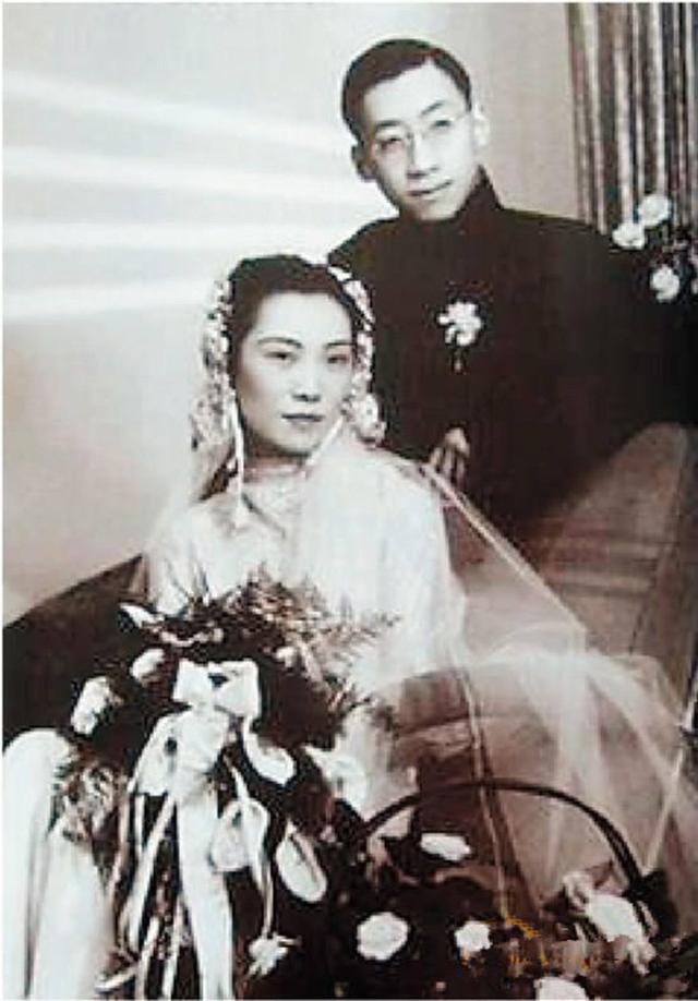 此人曾与青帮大亨黄金荣争名角,并抢先把名角娶回家,结果如何_魏廷荣