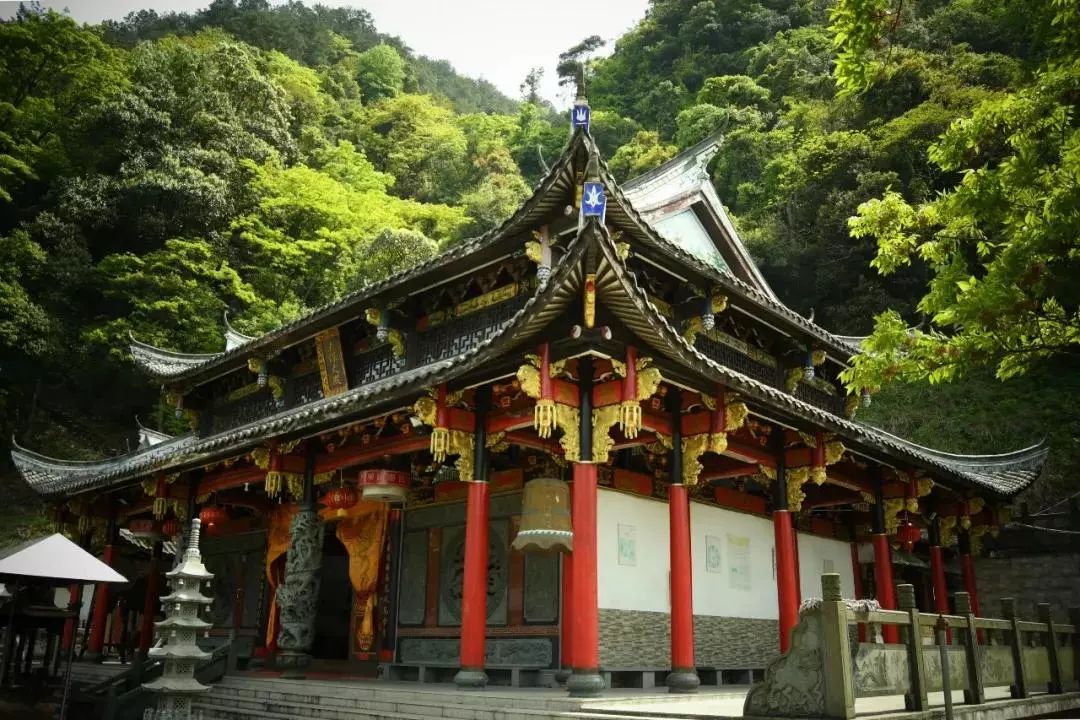 罗岩庙至今遗存的千年古迹——蛇鳞壁在"马头夕照","朝阳秋烟","华峰