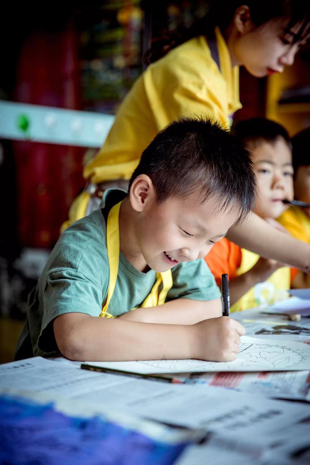 开心长大都是骗人的没有一个孩子是散养成功的