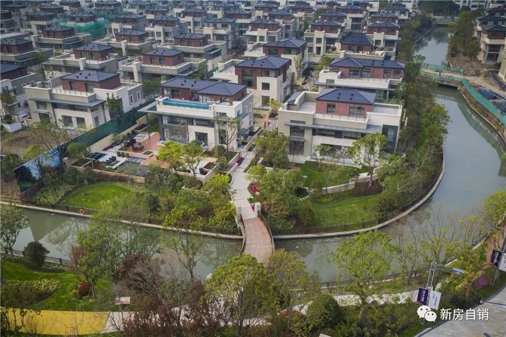 吉宝佘山御庭对望佘山纯独栋别墅全面发售总价1430万起