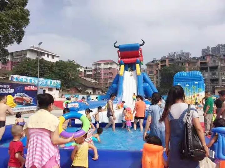 璧山奥特莱斯水上乐园1大1小亲子游低至199元