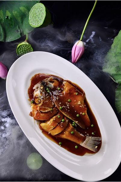 周五半价天天优惠来绿茶餐厅品老杭州味道