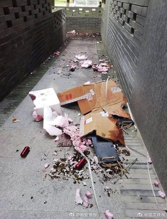 然而刚过去一个月,该小区再次发生高空抛物,且系同一