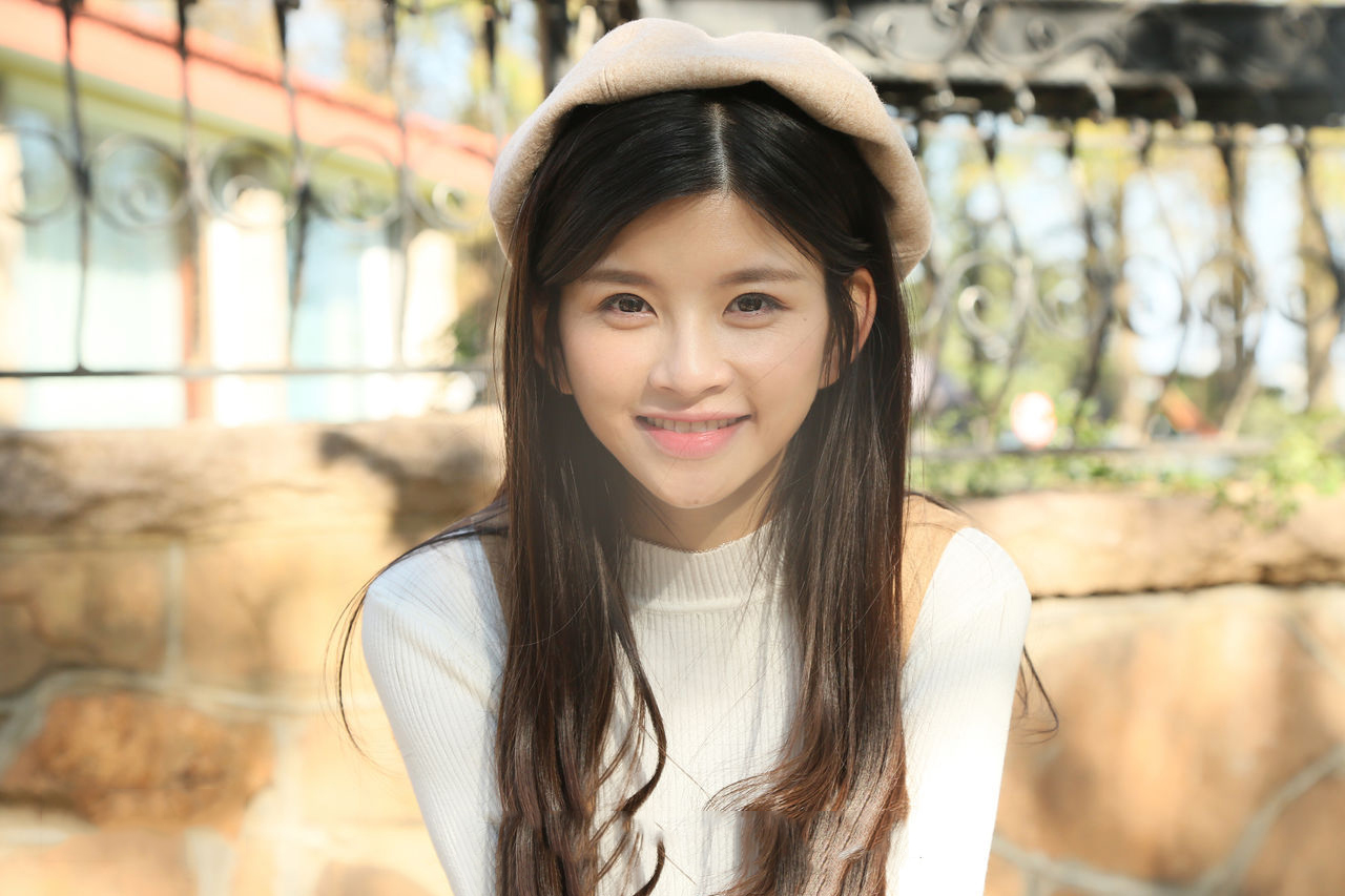 极品家丁的萧玉霜曾饰小黑龙新剧小夜曲饰许晴儿